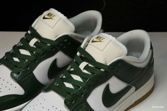 FJ2260-002 Gorge Nike Green Low Dunk 0915
